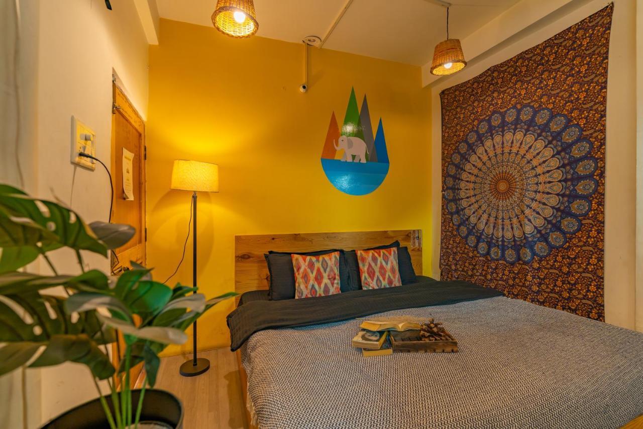 Nomads Hostel Kasol Dış mekan fotoğraf